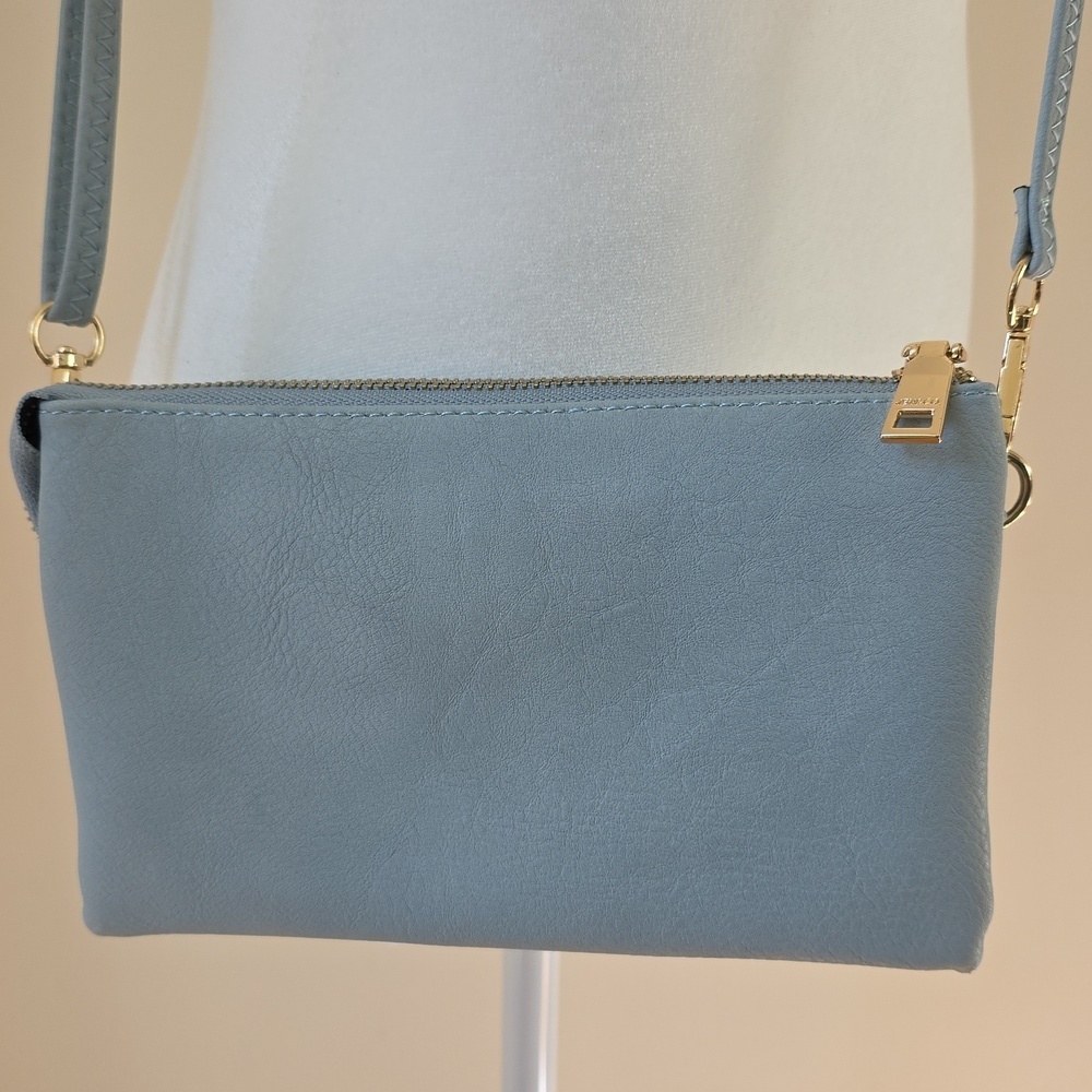 Jen & Co Blue With Gold Hardware Crossbody Bag.  Adjustable Strap - Picture 2 of 16